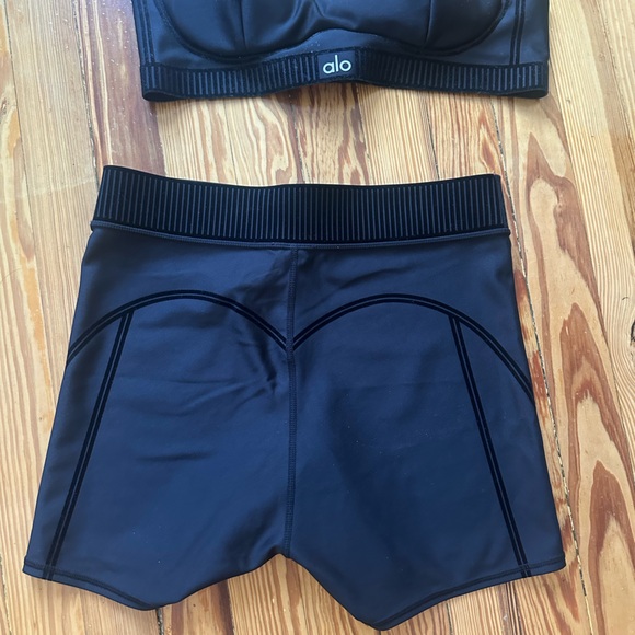 Alo set - Picture 3 of 4